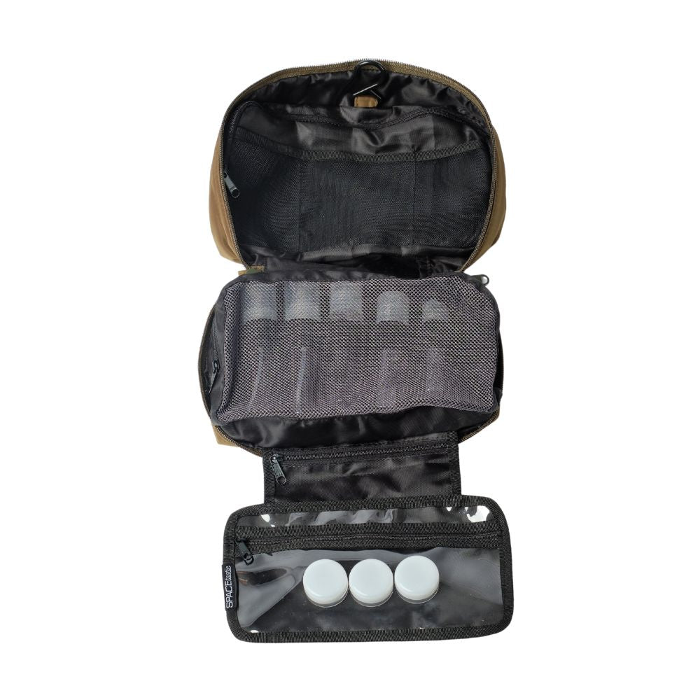 CASCADING TOILETRY KIT